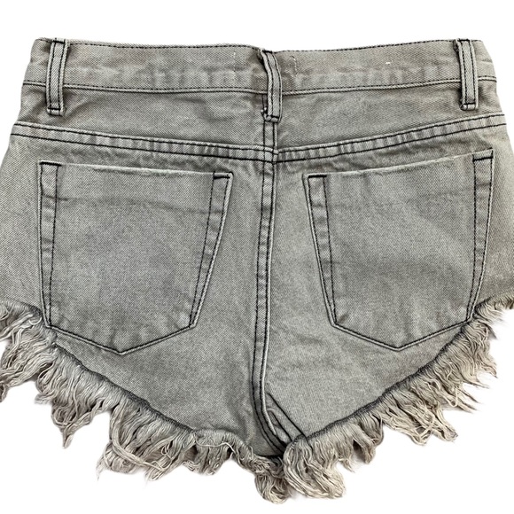 Boutique Glamorous Jean Shorts Frayed Hem Size S - Picture 9 of 9